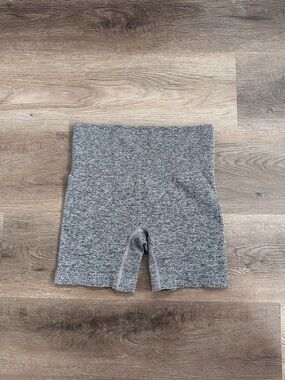 Colsie Heather Gray Ribbed Bike Shorts